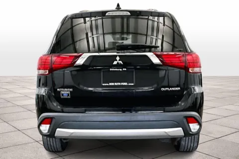 More photos of 2017 Mitsubishi Outlander ES at Bob Ruth Ford Dillsburg, PA