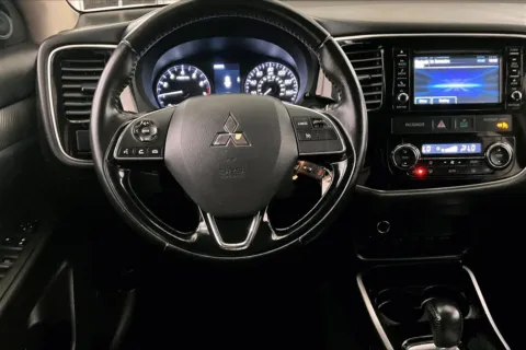 More photos of 2017 Mitsubishi Outlander ES at Bob Ruth Ford Dillsburg, PA