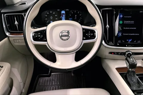 More photos of 2021 Volvo S60 Momentum at Bob Ruth Ford Dillsburg, PA