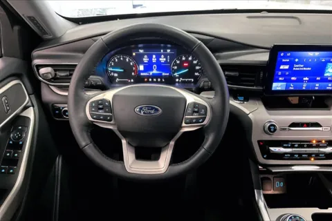 More photos of 2023 Ford Explorer XLT at Bob Ruth Ford Dillsburg, PA