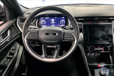 More photos of 2023 Jeep Grand Cherokee Altitude at Bob Ruth Ford Dillsburg, PA