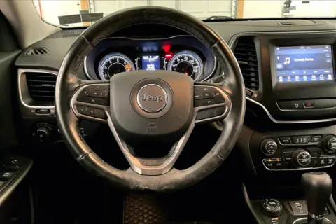 More photos of 2019 Jeep Cherokee Latitude Plus at Bob Ruth Ford Dillsburg, PA