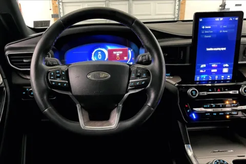 More photos of 2022 Ford Explorer Platinum at Bob Ruth Ford Dillsburg, PA