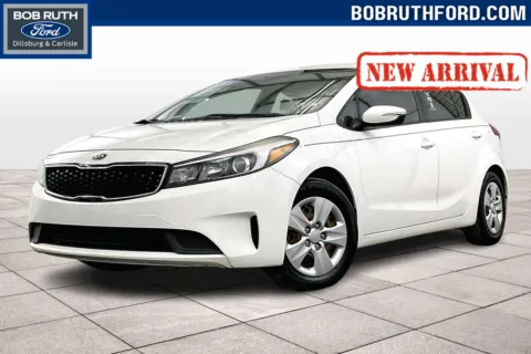 White 2018 Kia Forte5 LX for sale in Dillsburg, PA