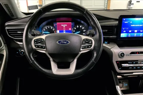 More photos of 2021 Ford Explorer XLT at Bob Ruth Ford Dillsburg, PA