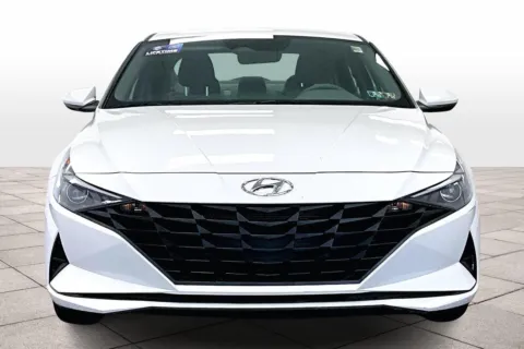 Another view of 2022 Hyundai Elantra SEL for sale in Dillsburg, PA at Bob Ruth Ford Dillsburg