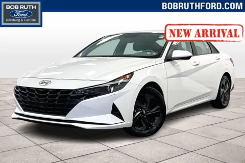 White 2022 Hyundai Elantra SEL for sale in Dillsburg, PA