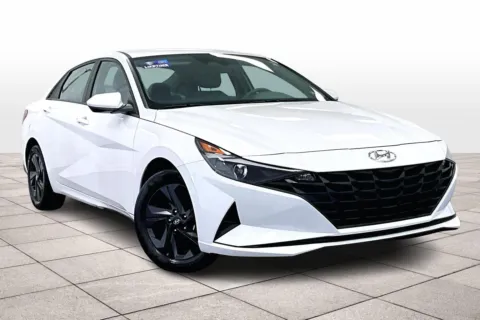 Photos of 2022 Hyundai Elantra SEL for sale in Dillsburg, PA at Bob Ruth Ford Dillsburg