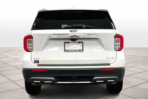 More photos of 2022 Ford Explorer XLT at Bob Ruth Ford Dillsburg, PA