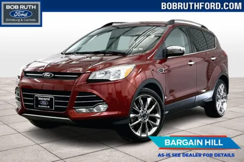 Red 2015 Ford Escape SE for sale in Dillsburg, PA