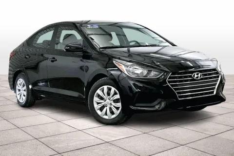 Photos of 2022 Hyundai Accent SE for sale in Dillsburg, PA at Bob Ruth Ford Dillsburg