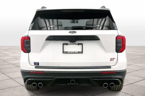 More photos of 2022 Ford Explorer ST at Bob Ruth Ford Dillsburg, PA