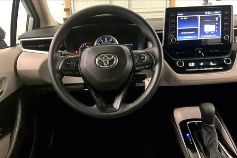 More photos of 2021 Toyota Corolla LE at Bob Ruth Ford Dillsburg, PA