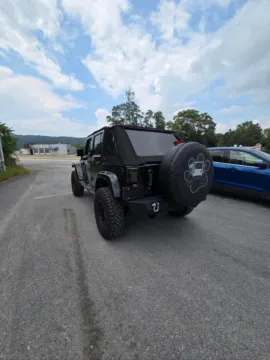 More photos of 2013 Jeep Wrangler Unlimited Sahara at Bob Ruth Ford Dillsburg, PA