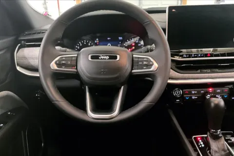 More photos of 2023 Jeep Compass Latitude at Bob Ruth Ford Dillsburg, PA
