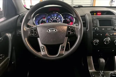 More photos of 2013 Kia Sorento LX at Bob Ruth Ford Dillsburg, PA