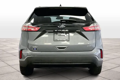 More photos of 2022 Ford Edge SEL at Bob Ruth Ford Dillsburg, PA