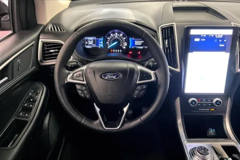 More photos of 2022 Ford Edge SEL at Bob Ruth Ford Dillsburg, PA