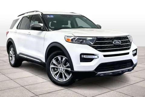 Photos of 2023 Ford Explorer XLT for sale in Dillsburg, PA at Bob Ruth Ford Dillsburg