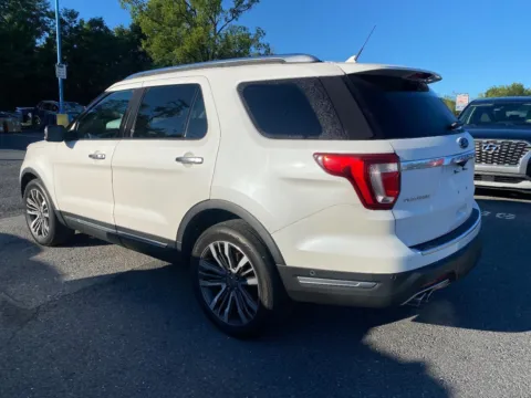 More photos of 2019 Ford Explorer Platinum at Bob Ruth Ford Dillsburg, PA