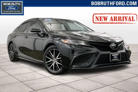 Black 2022 Toyota Camry SE for sale in Dillsburg, PA
