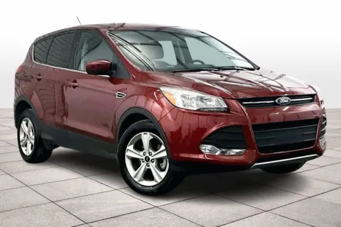 Red 2015 Ford Escape SE for sale in Dillsburg, PA