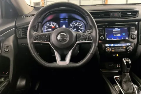 More photos of 2020 Nissan Rogue SV at Bob Ruth Ford Dillsburg, PA