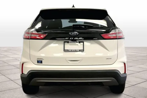 More photos of 2022 Ford Edge SEL at Bob Ruth Ford Dillsburg, PA