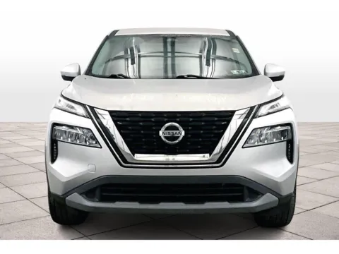 More photos of 2021 Nissan Rogue SV at Bob Ruth Ford Dillsburg, PA