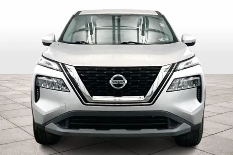 More photos of 2021 Nissan Rogue SV at Bob Ruth Ford Dillsburg, PA