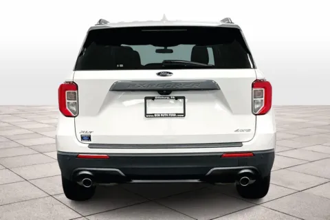 More photos of 2022 Ford Explorer XLT at Bob Ruth Ford Dillsburg, PA