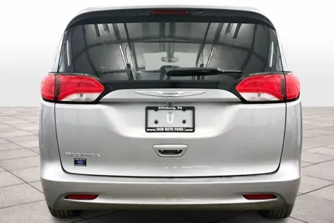 More photos of 2017 Chrysler Pacifica Touring at Bob Ruth Ford Dillsburg, PA