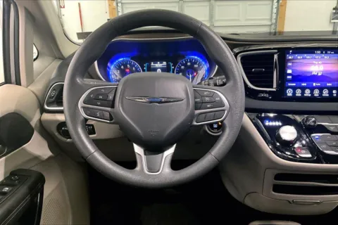 More photos of 2017 Chrysler Pacifica Touring at Bob Ruth Ford Dillsburg, PA