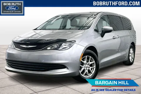 Silver 2017 Chrysler Pacifica Touring for sale in Dillsburg, PA