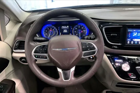 More photos of 2018 Chrysler Pacifica LX at Bob Ruth Ford Dillsburg, PA
