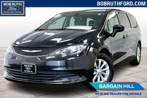 Black 2018 Chrysler Pacifica LX for sale in Dillsburg, PA
