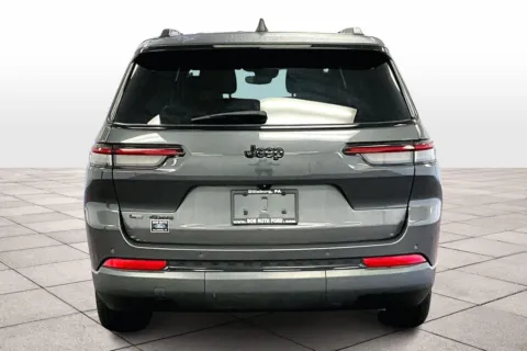 More photos of 2023 Jeep Grand Cherokee L Altitude at Bob Ruth Ford Dillsburg, PA