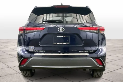 More photos of 2020 Toyota Highlander Limited at Bob Ruth Ford Dillsburg, PA