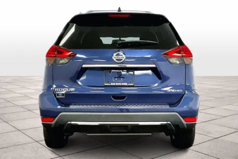 More photos of 2017 Nissan Rogue SV at Bob Ruth Ford Dillsburg, PA