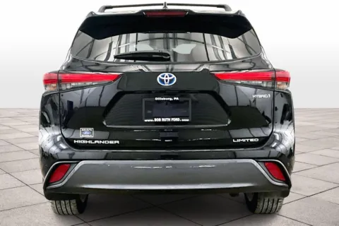 More photos of 2023 Toyota Highlander Hybrid Limited at Bob Ruth Ford Dillsburg, PA