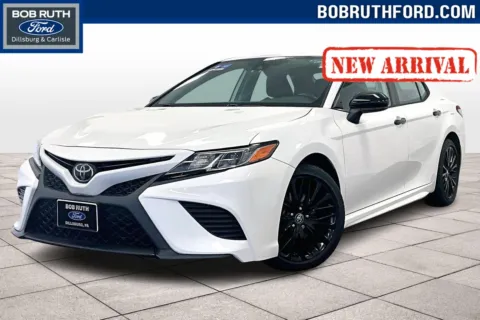 White 2019 Toyota Camry SE for sale in Dillsburg, PA