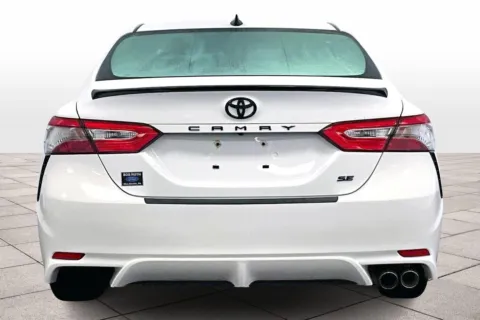 More photos of 2019 Toyota Camry SE at Bob Ruth Ford Dillsburg, PA