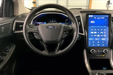 More photos of 2021 Ford Edge SE at Bob Ruth Ford Dillsburg, PA