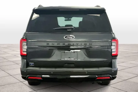 More photos of 2022 Ford Expedition Max Limited at Bob Ruth Ford Dillsburg, PA