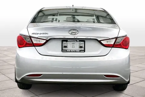 More photos of 2012 Hyundai Sonata GLS PZEV at Bob Ruth Ford Dillsburg, PA