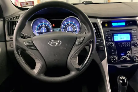 More photos of 2012 Hyundai Sonata GLS PZEV at Bob Ruth Ford Dillsburg, PA
