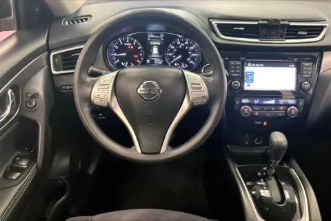 More photos of 2015 Nissan Rogue SV at Bob Ruth Ford Dillsburg, PA