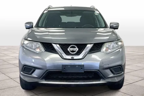 More photos of 2015 Nissan Rogue SV at Bob Ruth Ford Dillsburg, PA