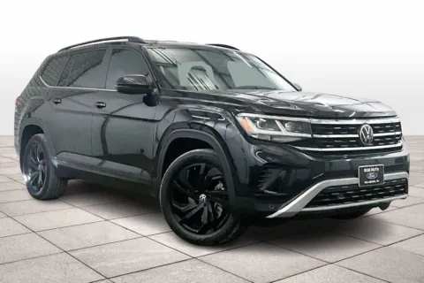 Photos of 2022 Volkswagen Atlas 3.6L V6 SE w/Technology for sale in Dillsburg, PA at Bob Ruth Ford Dillsburg