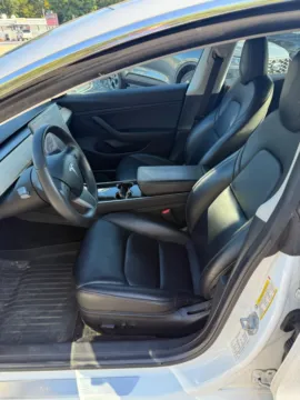 More photos of 2019 Tesla Model 3 Long Range at Bob Ruth Ford Dillsburg, PA